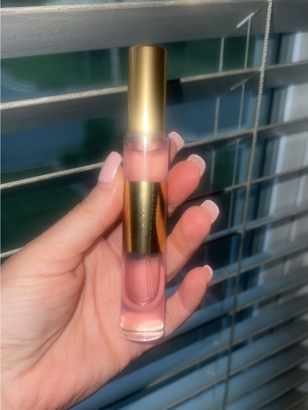 Victoria secret bombshell